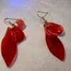 Boucles d’oreilles feuilles résine rouges