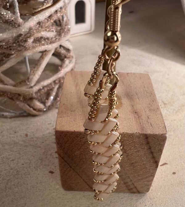 Boucles d’oreilles baguettes crème